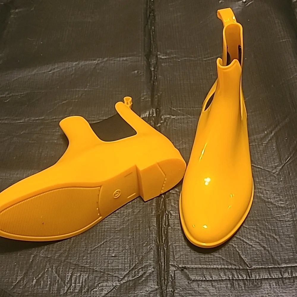 Yellow Ankle Rainboots Size 42